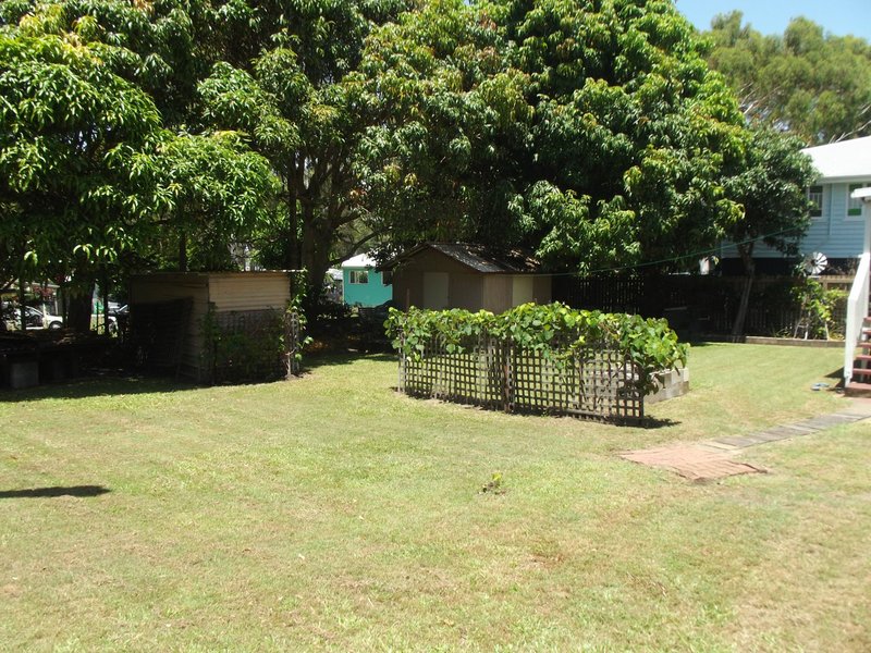 Photo - 18 Dalpura Street, Macleay Island QLD 4184 - Image 15