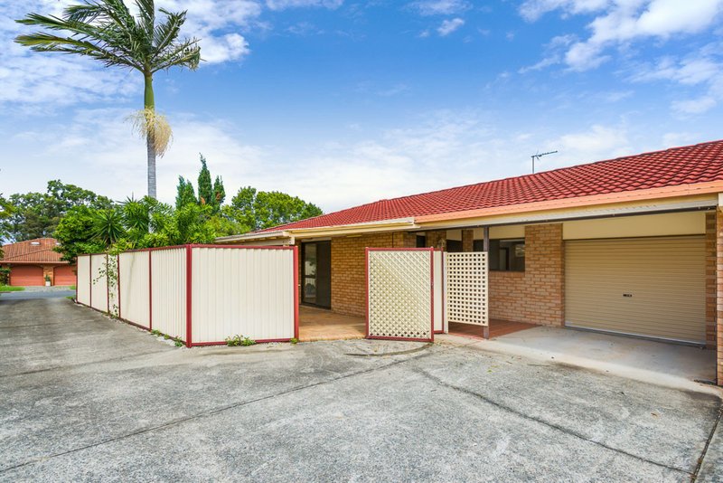 Photo - 1/8 Davebill Court, Labrador QLD 4215 - Image 2