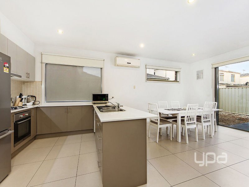 Photo - 18 David Drive, Sunshine West VIC 3020 - Image 4