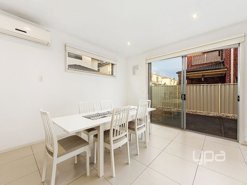 Photo - 18 David Drive, Sunshine West VIC 3020 - Image 5