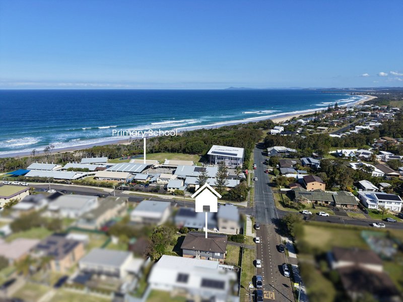 Photo - 18 David Street, Old Bar NSW 2430 - Image 3