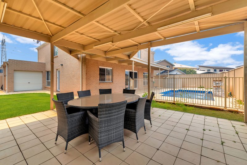 Photo - 18 Dee Close, Prestons Dc NSW 2170 - Image 12