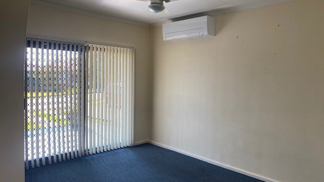 Photo - 18 Derbyshire Avenue, Toongabbie NSW 2146 - Image 6