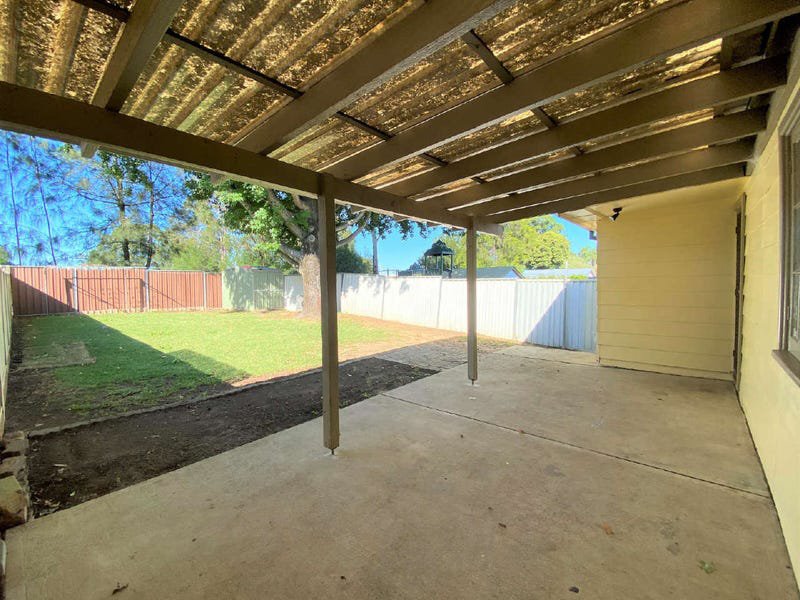 Photo - 18 Derbyshire Avenue, Toongabbie NSW 2146 - Image 14