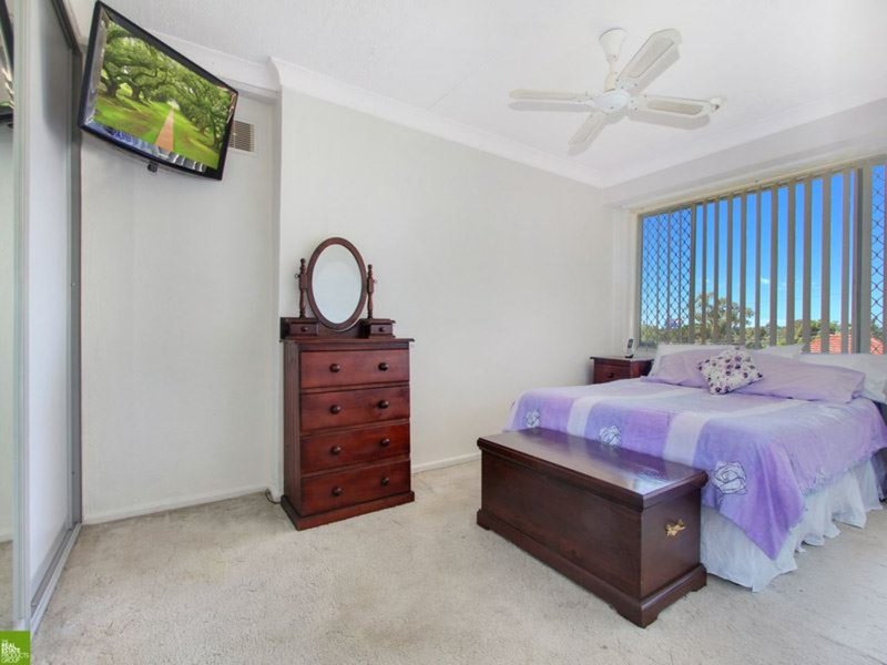 Photo - 18 Devon Road, Dapto NSW 2530 - Image 5