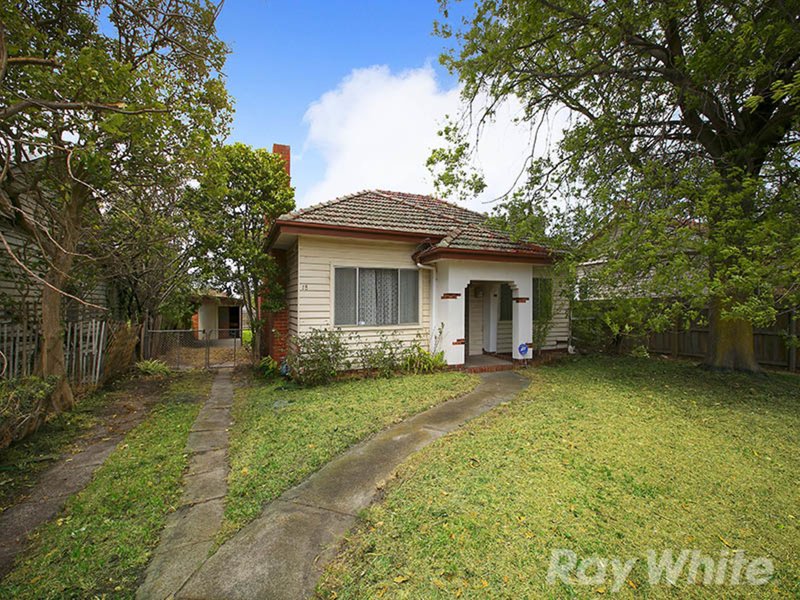 Photo - 18 Devon Street, Cheltenham VIC 3192 - Image 2