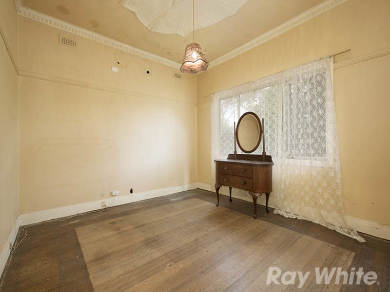 Photo - 18 Devon Street, Cheltenham VIC 3192 - Image 4