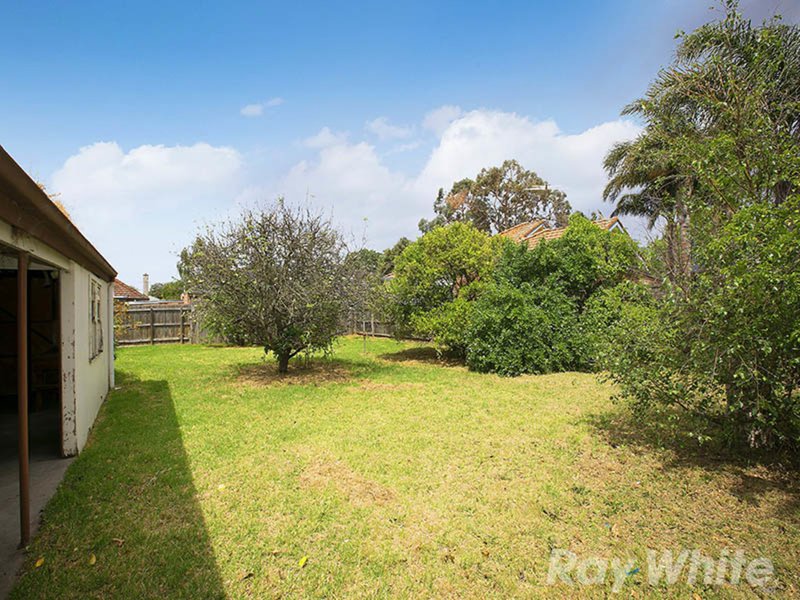 Photo - 18 Devon Street, Cheltenham VIC 3192 - Image 7