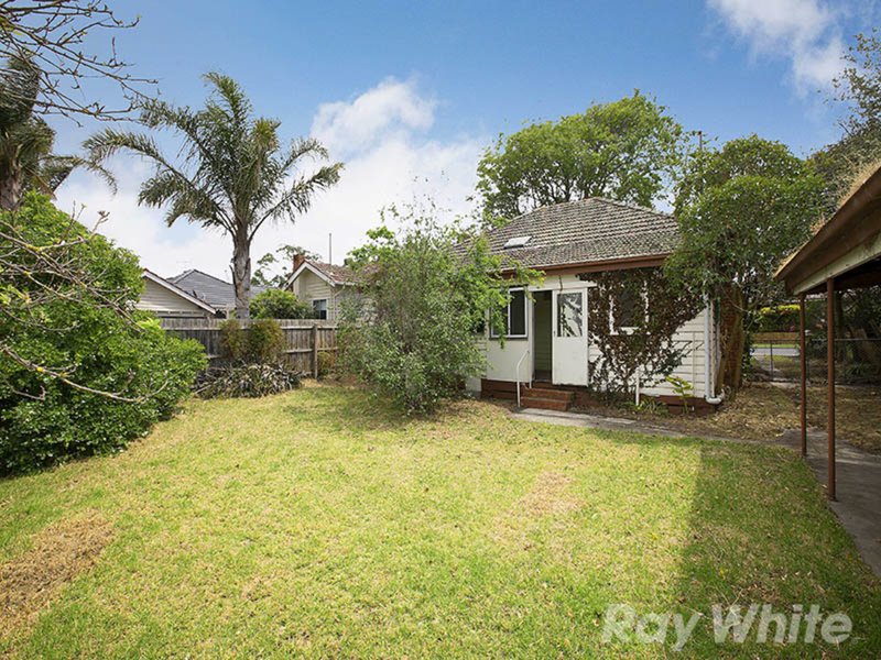 Photo - 18 Devon Street, Cheltenham VIC 3192 - Image 8