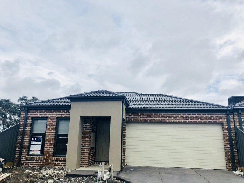 18 Dewpond Crescent, Wollert VIC 3750