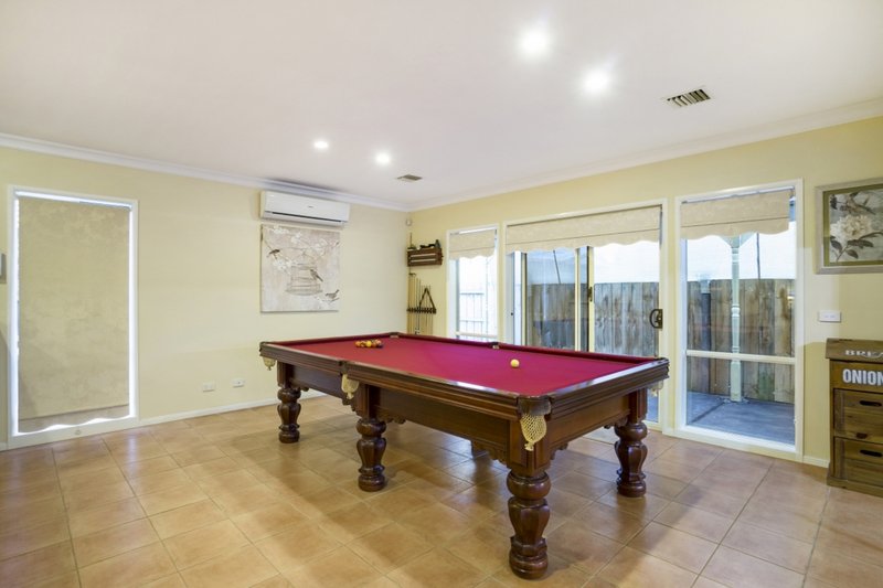 Photo - 18 Diamond Drive, Werribee VIC 3030 - Image 10