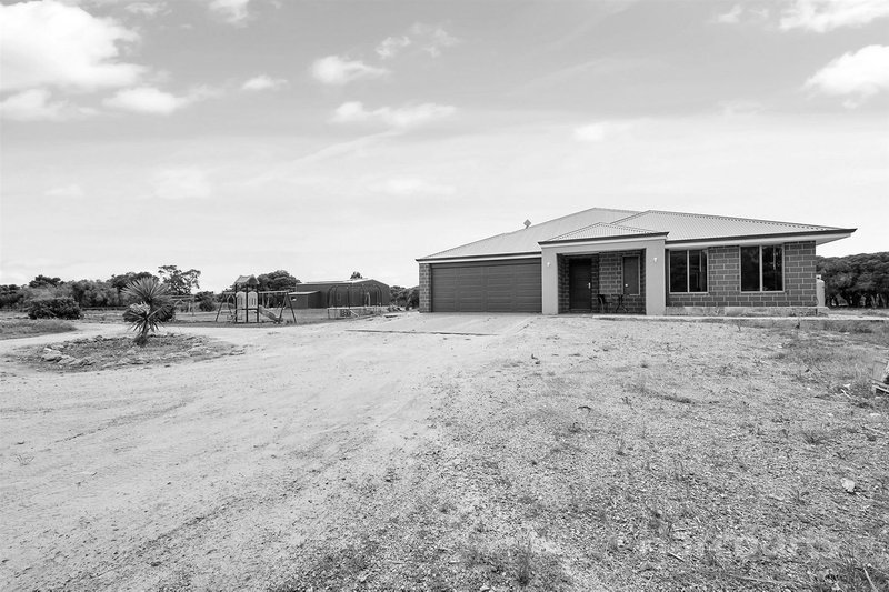 18 Dirk Hartog Drive, Nambeelup WA 6207