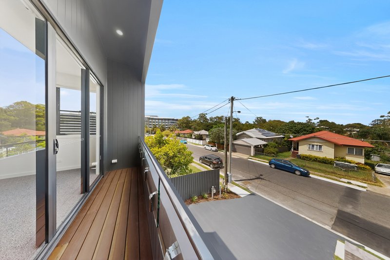 Photo - 18 Dobbie Street, Holland Park QLD 4121 - Image 8