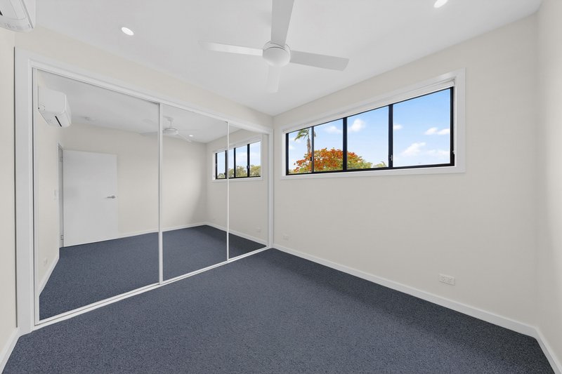 Photo - 18 Dobbie Street, Holland Park QLD 4121 - Image 10