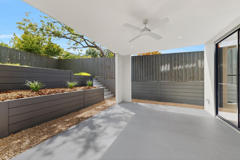Photo - 18 Dobbie Street, Holland Park QLD 4121 - Image 14