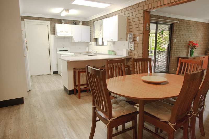 Photo - 18 Dolphin Avenue, Hawks Nest NSW 2324 - Image 7