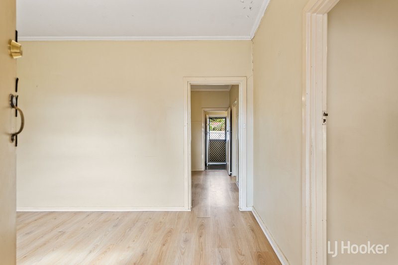 Photo - 18 Dolphin Street, Elizabeth East SA 5112 - Image 4