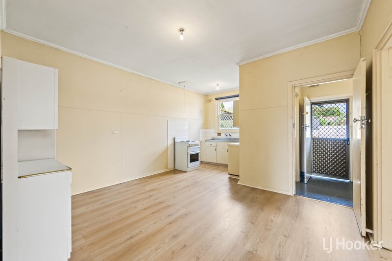 Photo - 18 Dolphin Street, Elizabeth East SA 5112 - Image 11