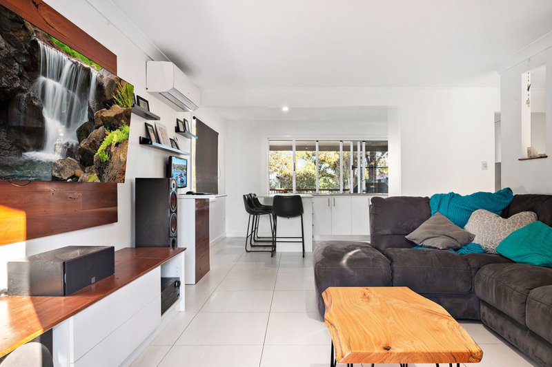 Photo - 18 Dominion Street, Bray Park QLD 4500 - Image 5