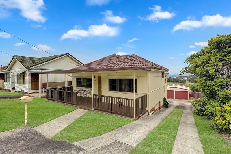 Photo - 18 Donaldson St , Port Kembla NSW 2505 - Image 3