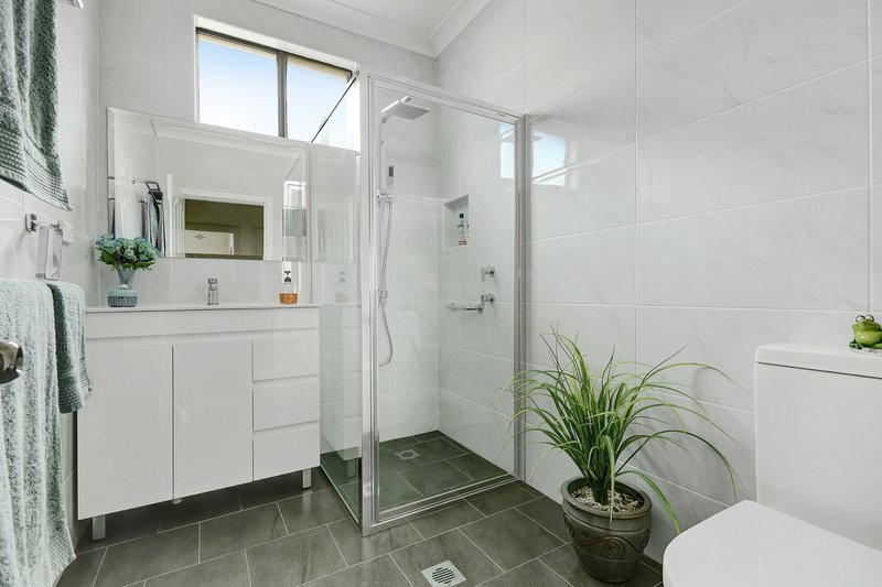 Photo - 18 Donaldson St , Port Kembla NSW 2505 - Image 5