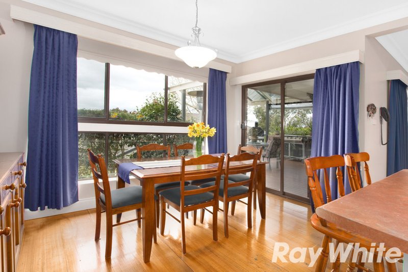 Photo - 18 Donday Court, Pakenham VIC 3810 - Image 6