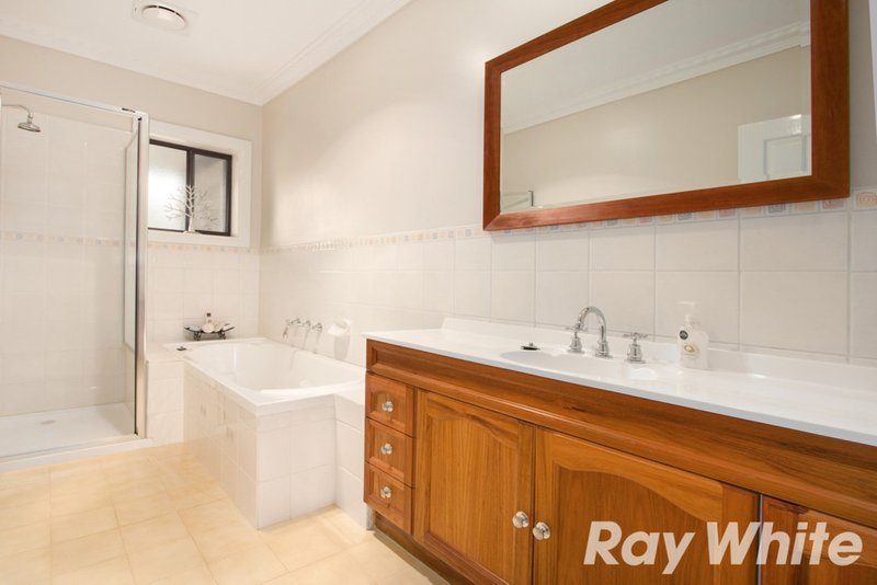 Photo - 18 Donday Court, Pakenham VIC 3810 - Image 11