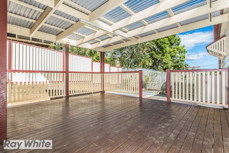 Photo - 18 Donnelly Drive, Kallangur QLD 4503 - Image 16