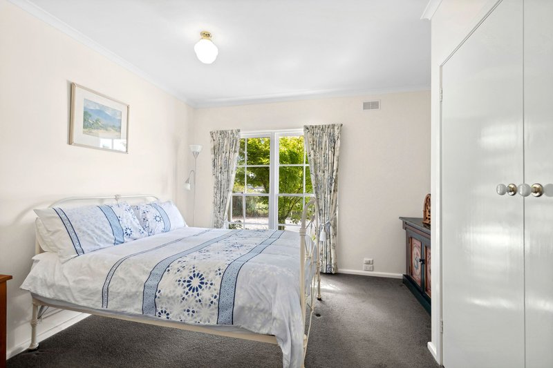 Photo - 18 Donnithorne Street, Kyneton VIC 3444 - Image 10