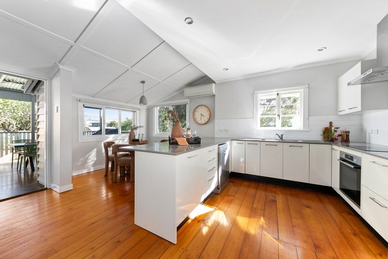 Photo - 18 Dora Street, Moorooka QLD 4105 - Image 11