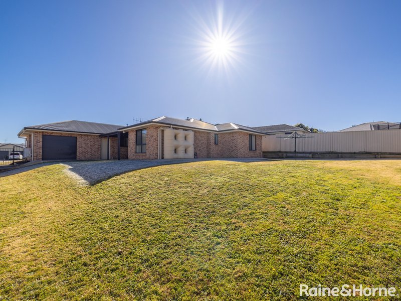 Photo - 18 Douglas Court, Kelso NSW 2795 - Image 17