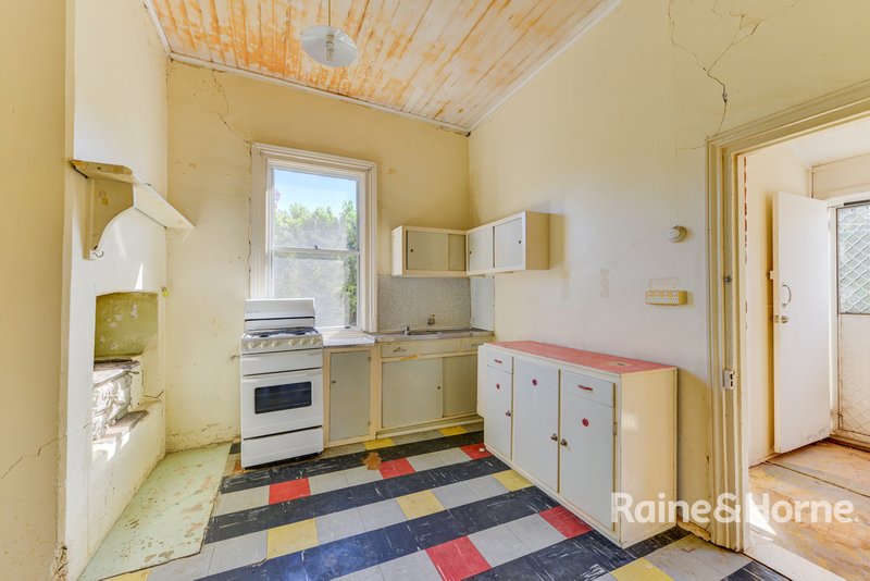 Photo - 18 Dowell Avenue, Tamworth NSW 2340 - Image 4