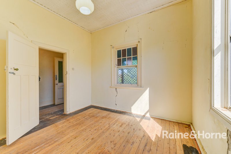 Photo - 18 Dowell Avenue, Tamworth NSW 2340 - Image 10