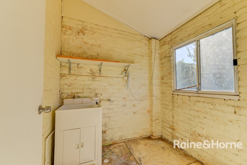 Photo - 18 Dowell Avenue, Tamworth NSW 2340 - Image 16