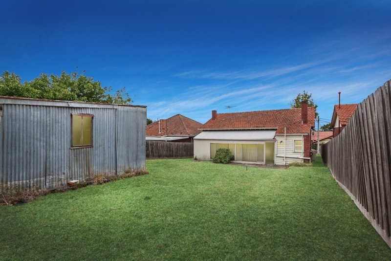 Photo - 18 Down Street, Reservoir VIC 3073 - Image 10