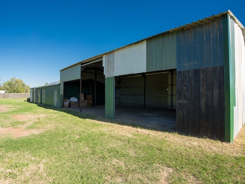 Photo - 18 Drayton Street, Laidley QLD 4341 - Image 2