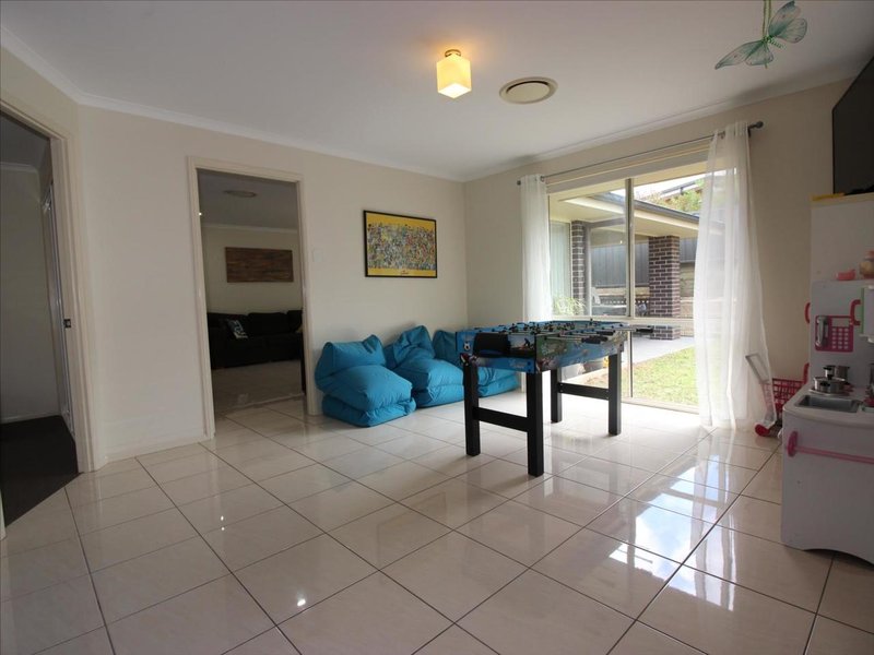 Photo - 18 Dromedary Street , Cameron Park NSW 2285 - Image 11