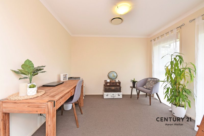 Photo - 18 Dromedary Street, Cameron Park NSW 2285 - Image 12