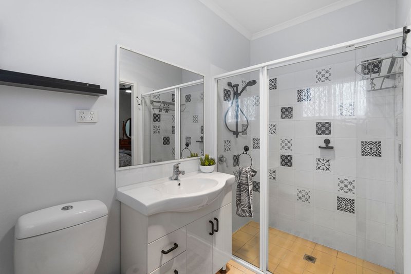 Photo - 18 Dublin Drive, Eagleby QLD 4207 - Image 13