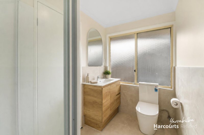 Photo - 18 Duesbury Crescent, Edens Landing QLD 4207 - Image 7