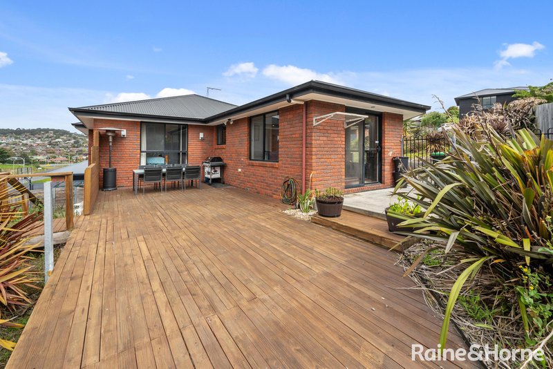 Photo - 18 Dumbarton Drive, Geilston Bay TAS 7015 - Image 18