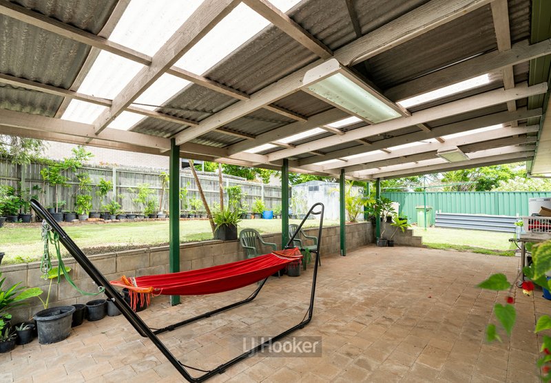 Photo - 18 Dunblane Drive, Boronia Heights QLD 4124 - Image 9