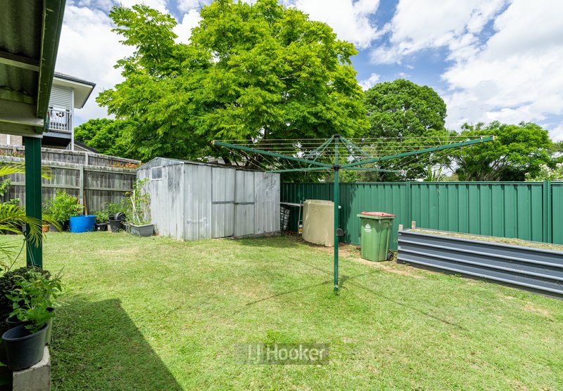 Photo - 18 Dunblane Drive, Boronia Heights QLD 4124 - Image 12