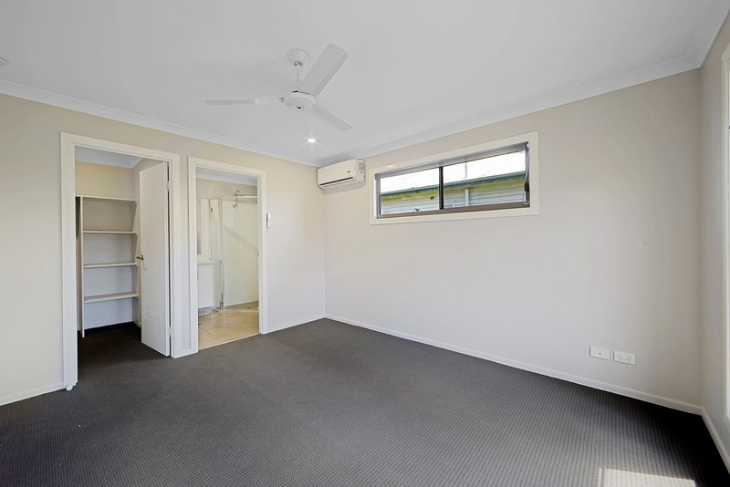 Photo - 18 Duncraigen Street, Norville QLD 4670 - Image 11