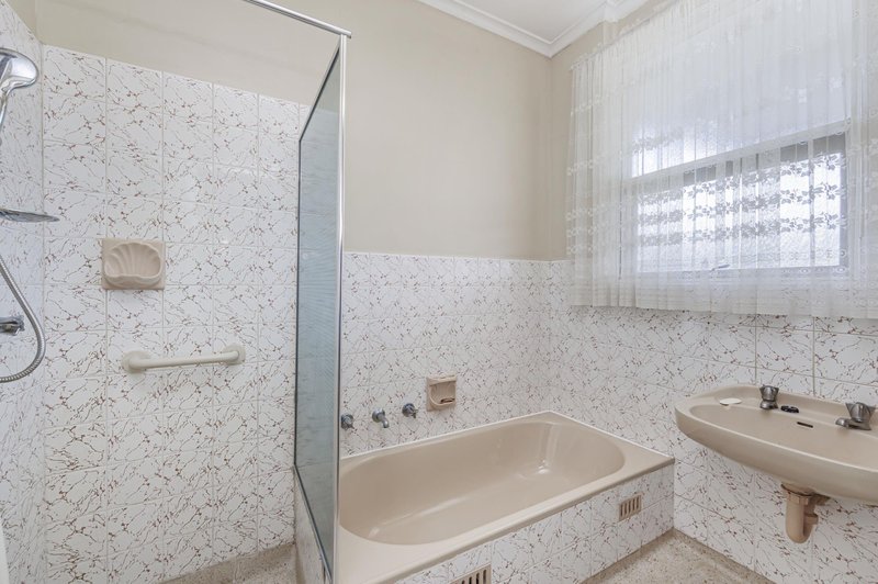 Photo - 18 Dundee Avenue, Seaton SA 5023 - Image 13