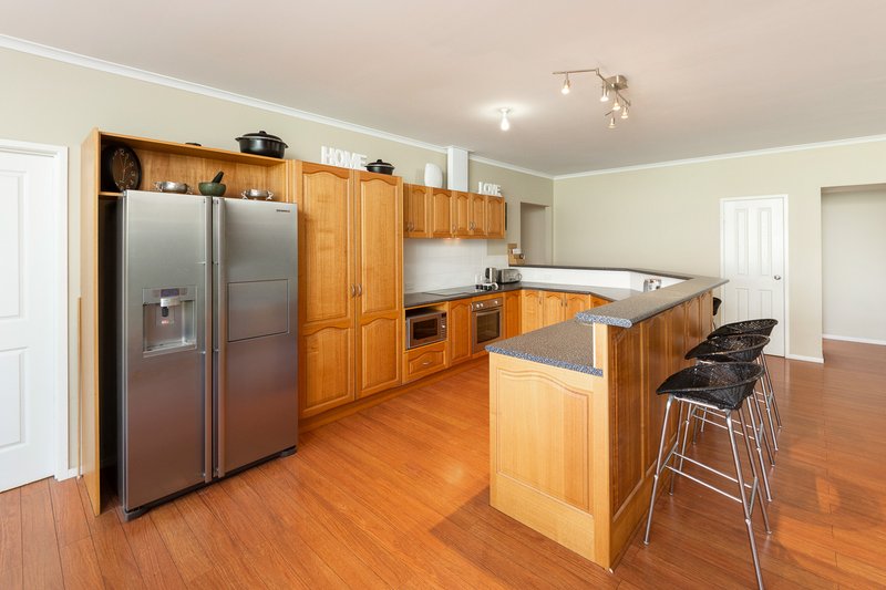 Photo - 18 Durham Court, Mount Barker SA 5251 - Image 6