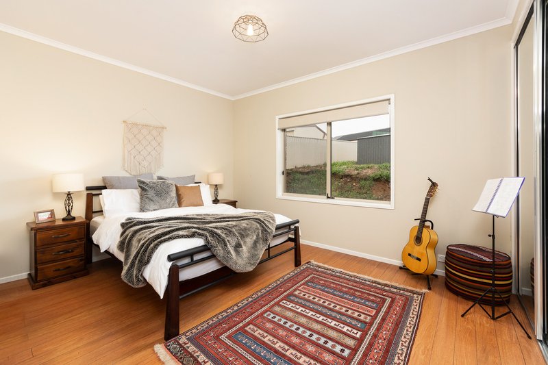 Photo - 18 Durham Court, Mount Barker SA 5251 - Image 14