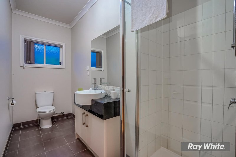 Photo - 18 Eagles Nest Way, Point Cook VIC 3030 - Image 15