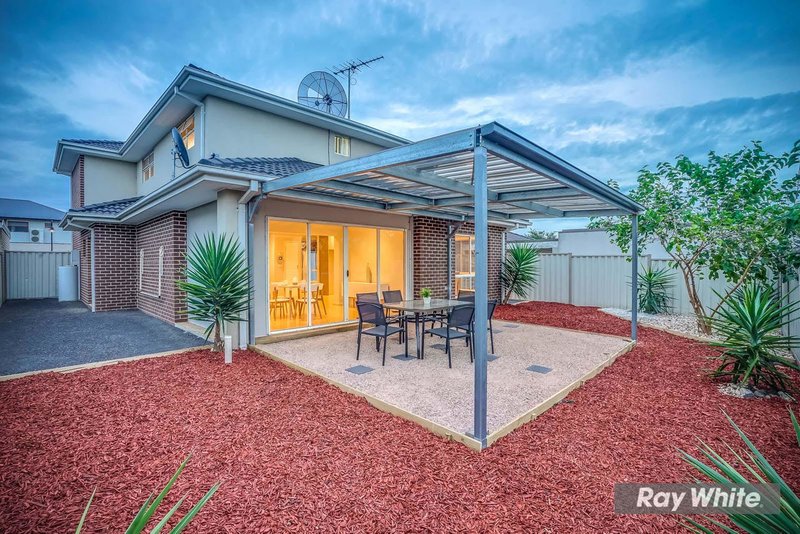 Photo - 18 Eagles Nest Way, Point Cook VIC 3030 - Image 16