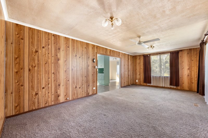 Photo - 18 Eastern Avenue, Newborough VIC 3825 - Image 7